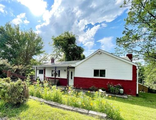 3798 Grant St, Library, PA 15129-9301