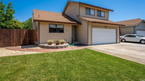 361 Sherry Dr, Ukiah, CA 95482-3388