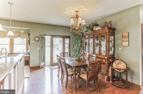 318 Commissioners Pike, Pilesgrove NJ 08098-2035 exterior