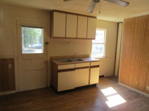 236 18th Ave, Whitaker PA  15120-1816 exterior