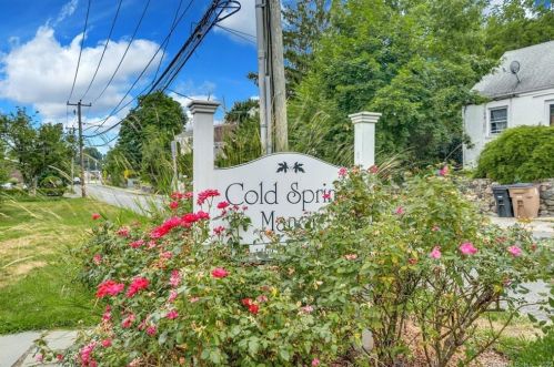 146 Cold Spring Rd, Stamford CT 06905-4208 exterior