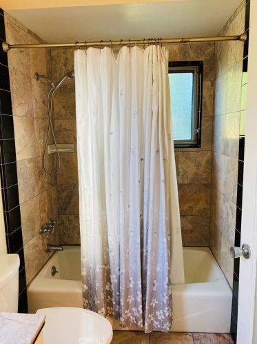 3606 Falcon Ave, Long Beach CA 90805-3648 exterior