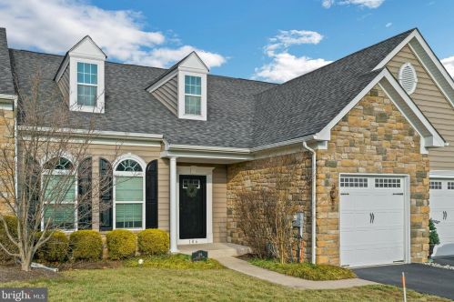 106 Caspian Ln, Norristown, PA 19403-4305