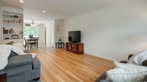 152 North St, Matinecock, NY 11560-1600