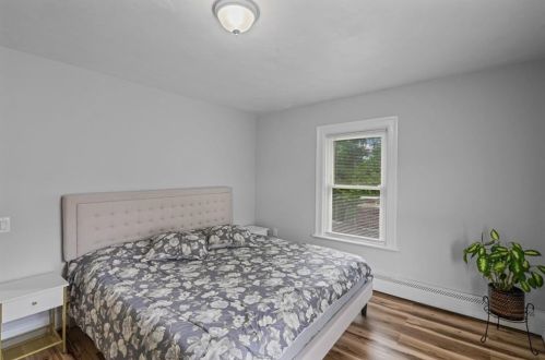 1736 Elmwood Ave, Warwick RI  02888-1104 exterior