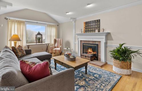 20 Hedgerow Dr, Fairless Hills PA  19030-4022 exterior