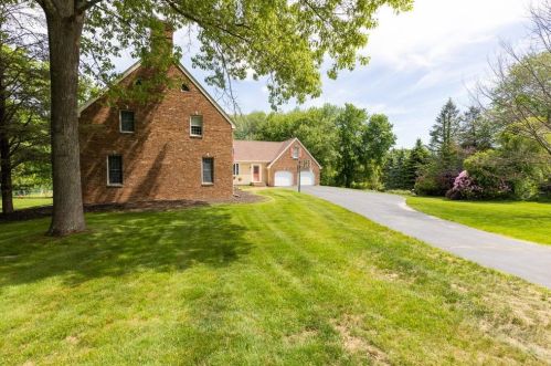 143 Winsor Ave, Providence, RI 02919-1022