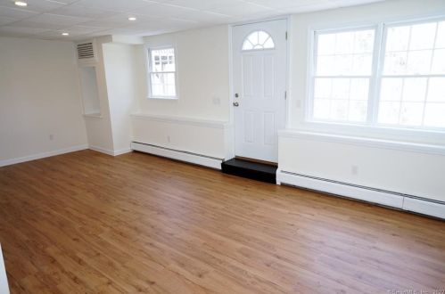 9 Juniper Ln, Brookfield Center CT  06804-1207 exterior