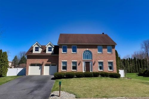 2265 Biddle Ln, Easton, PA 18040-8064