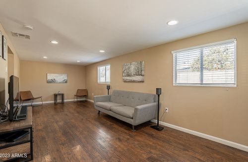 8142 11th Pl, Phoenix AZ  85020-3716 exterior