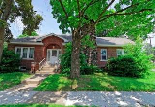 202 Chepstow Rd, Schenectady, NY 12303-2322