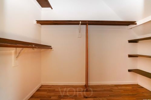 19 Quality St, Oakdale NY  11769-2427 exterior
