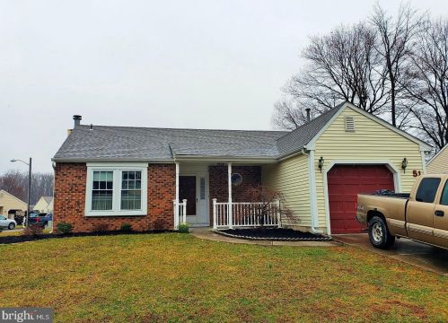 51 Lakebridge Dr, West Deptford, NJ 08096-6718