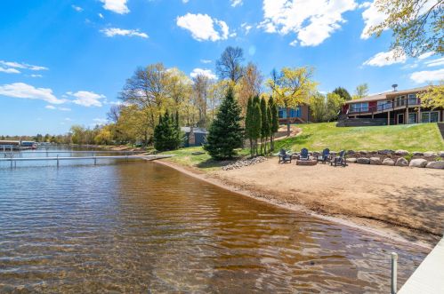 5132 Ojibwa Rd, Brainerd, MN 56401-7012