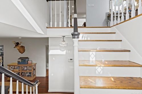 161-12 86th St, Jamaica, NY 11414-1201