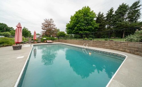 3949 Thomas Dr, Covington KY  41018-2916 exterior