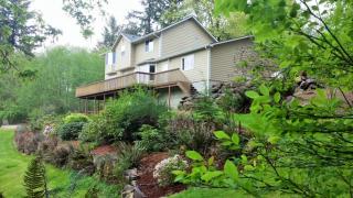 528 104th Ln, Olympia, WA 98501-9768