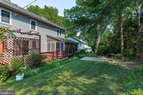 1704 Wheatland Ave, Lancaster PA  17603-4520 exterior