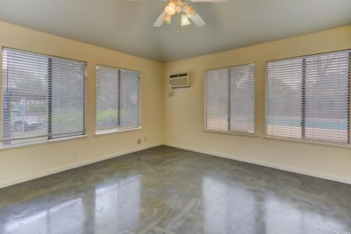 542 Arcadia Dr, Vacaville CA  95687-3354 exterior