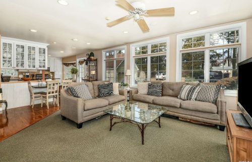 7 Sunken Meadow Rd, Northport NY  11768-2718 exterior