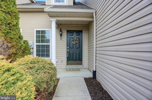 4220 Roth Farm Village Cir, Navy Sup Dpt, PA 17050-3610