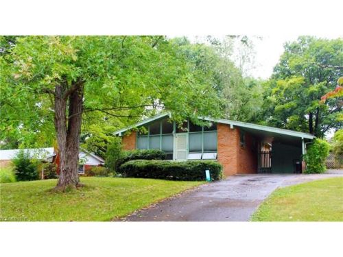 14 Zephyr Dr, Asheville, NC 28806-2311