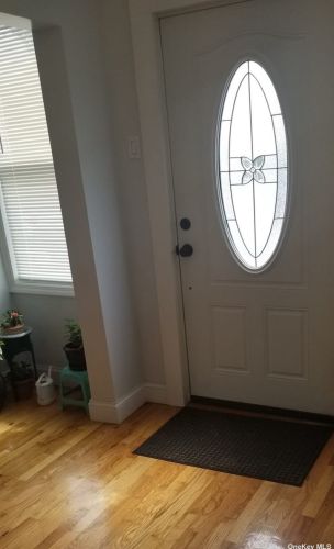 90-15 190th St, Jamaica, NY 11423-1039