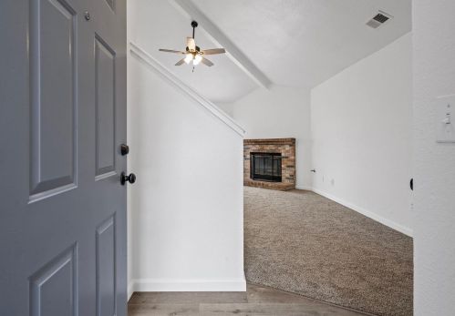 15530 Lottie Way, Lathrop CA  95330-9475 exterior