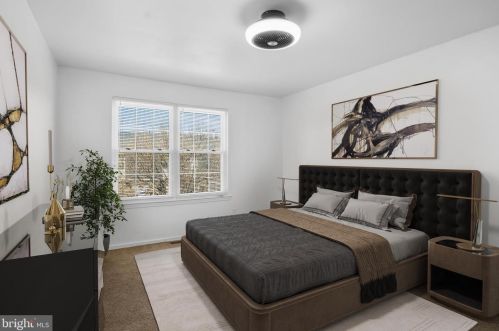 2172 Harbour Dr, Palmyra NJ  08065-1123 exterior