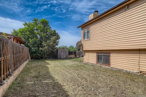 994 Nome St, Denver CO 80014-1850 exterior