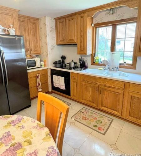 84 Joy Rd, Waterbury, CT 06708-2454