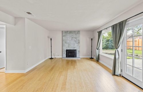 154 Oakmeade Ct, Vacaville CA exterior