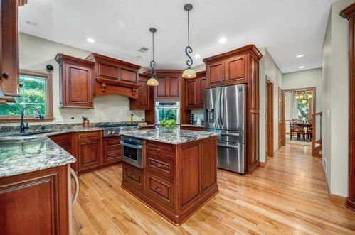 105 Myrtle Ct, Gibsonia PA  15044-8922 exterior