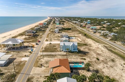 433 Gorrie Dr, Saint George Island FL  32328-3012 exterior