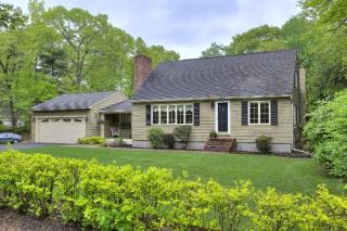 50 Lake St, Salem, NH 03079-2244