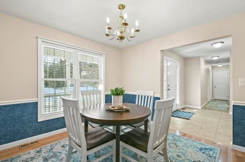 17 Mtn Vw Ct, Keene NH 03431-4933 exterior