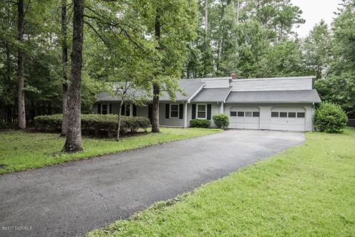 4 Pine Cir, Havelock, NC 28532-2956