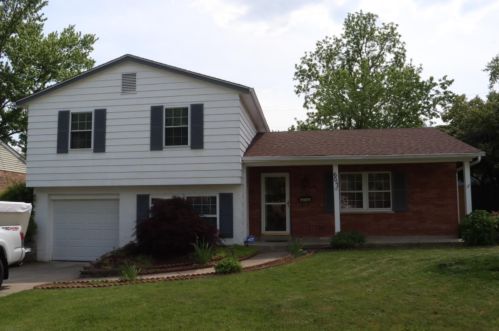 607 Brunner Dr, Cincinnati, OH 45240-3806