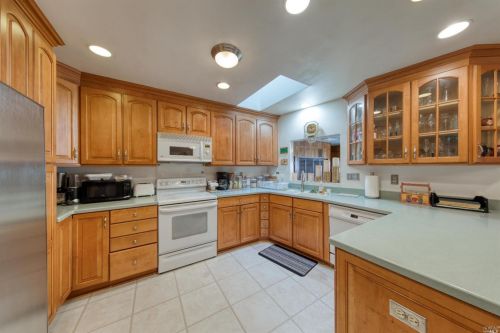 3395 Princeton Dr, Santa Rosa, CA 95405-7009
