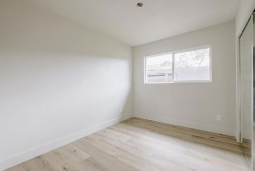 1027 San Abella Dr, Encinitas CA  92024-3949 exterior