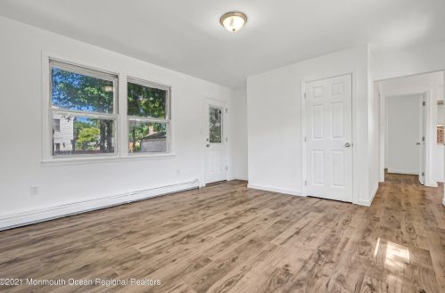 462 Vine St, Bricktown NJ  08723-6243 exterior