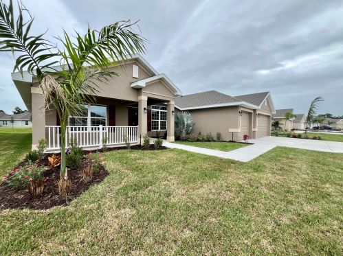 8676 Waterstone Blvd, Fort Pierce, FL 34951