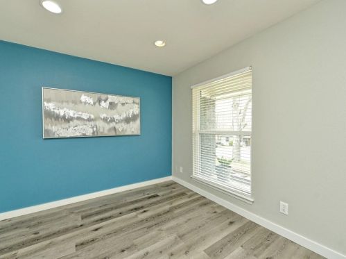 1601 Elmira Rd, Austin TX  78721-1310 exterior