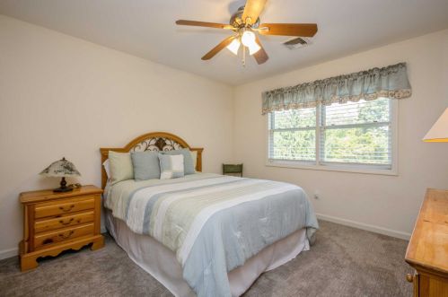 24 Deer Xing Dr, Fishkill NY  12524-1362 exterior