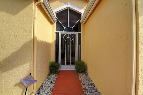 7786 Stirling Bridge Blvd, Delray Beach, FL 33446-3385