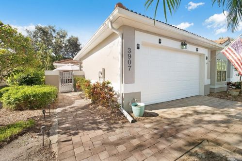 3907 Recreation Ln, Naples, FL 34116-7314