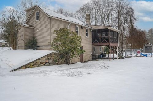 277 Cooper Rd, Glocester RI  02814-1447 exterior