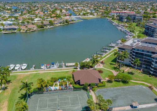567 Seaview Ct, Marco Island FL  34145-2615 exterior