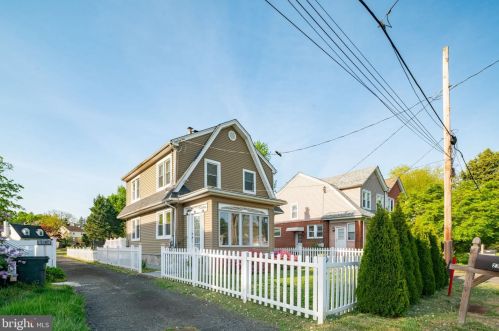 2384 Philmont Ave, Huntingdon Valley PA  19006-6201 exterior