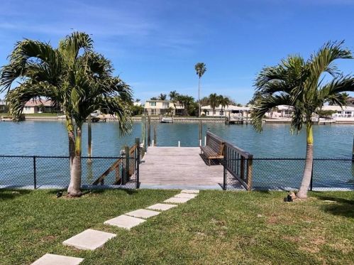770 119th Ave, Saint Petersburg, FL 33706-1028